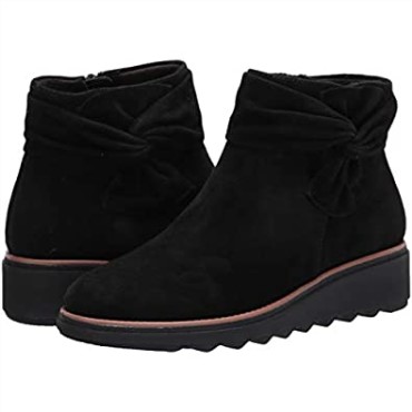 Botines Sharon Salon De Clarks Para Mujer De Ante Negro Con Ribete Marrón Oscuro