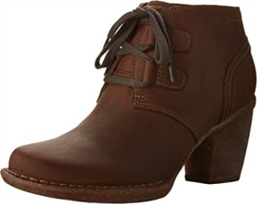 Botas Carleta Lyon De Mujer Clarks De Nobuk Engrasado Marrón
