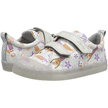 Zapatilla Clarks Plata Lona Bebé Niñas Foxing Print T Sneaker Niño