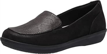 Mocasín Mujer Clarks Ayla River Negro Estampado Serpiente Sintético
