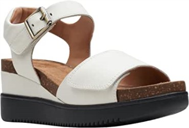 Lizby Correa Clarks