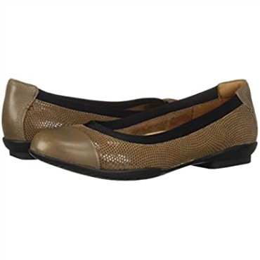 Pebble Interest Nubuck Neenah Garden Bailarinas Planas Clarks Para Mujer