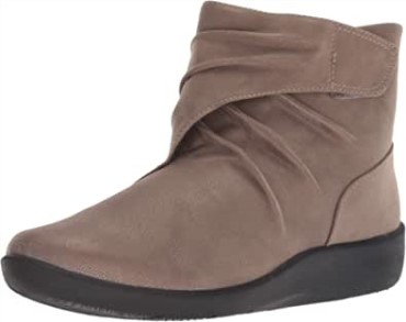 Botín Clarks Mujer Sillian Tana Peltre Sintético