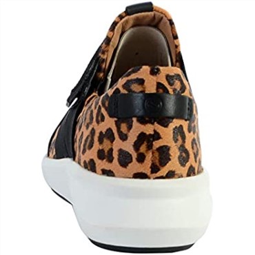 Un Rio Zapatos De Cuero Con Correa Estampado De Leopardo Clarks