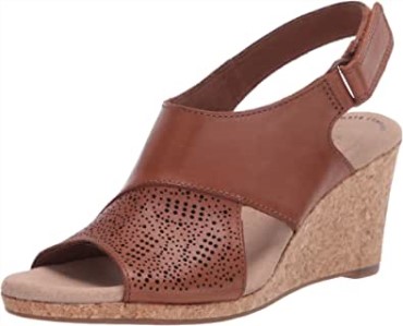 Sandalia Con Cuña Lafley Joy Para Mujer Clarks Cuero Tostado