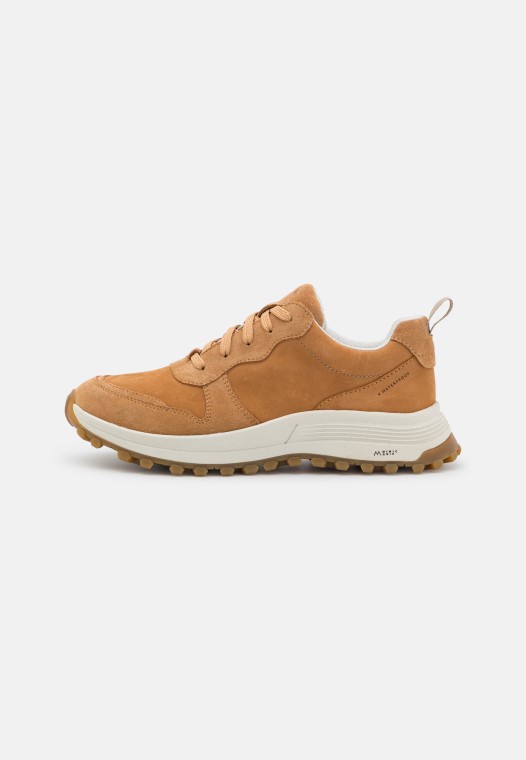 Zapatillas De Deporte Color Canela Claro Clarks Atl Trek Free Wp
