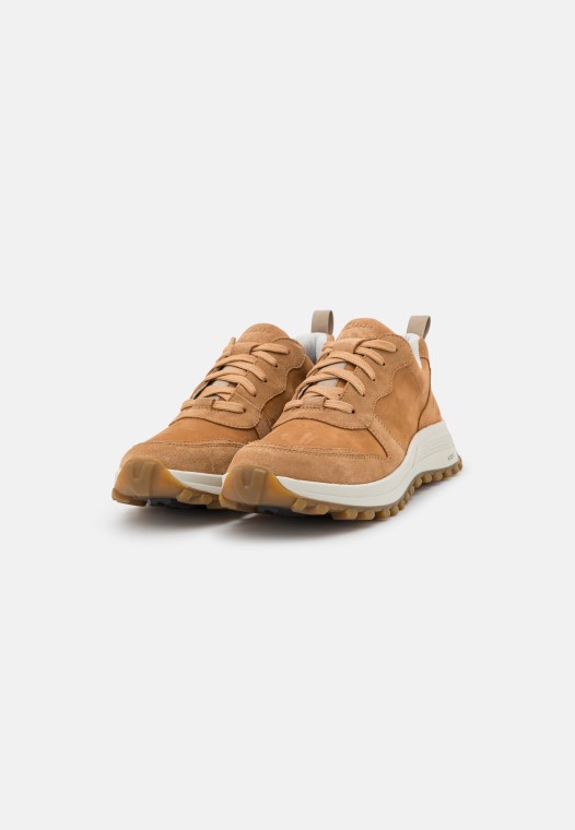 Zapatillas De Deporte Color Canela Claro Clarks Atl Trek Free Wp