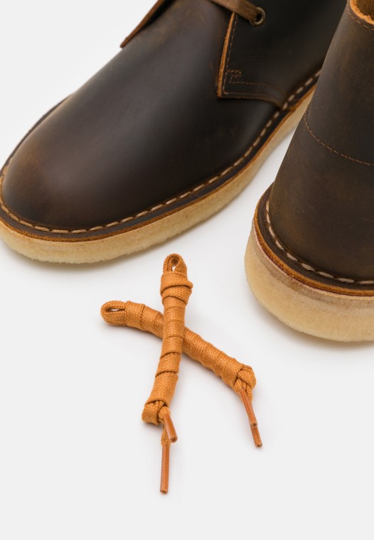 Bota Safari Casual Cordones Camel Clarks