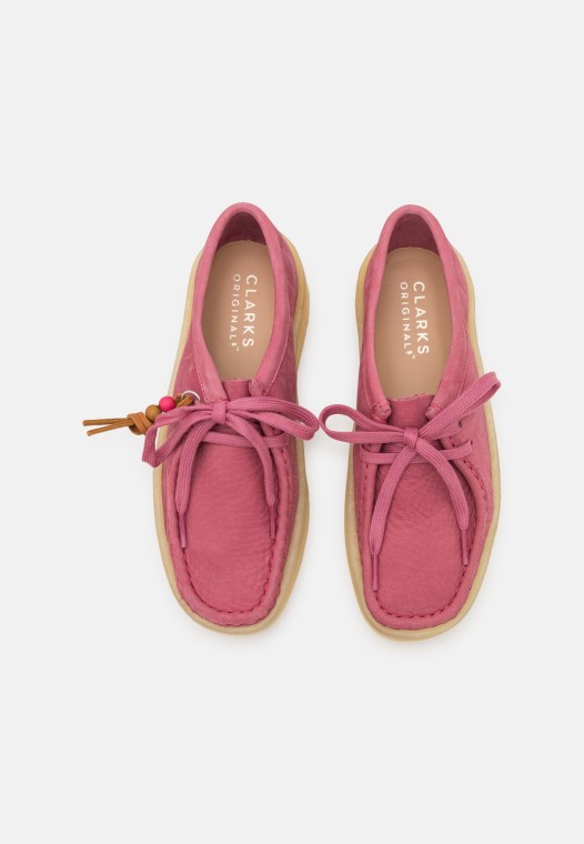 Rosa Clarks Wallabee Taza Casual Con Cordones
