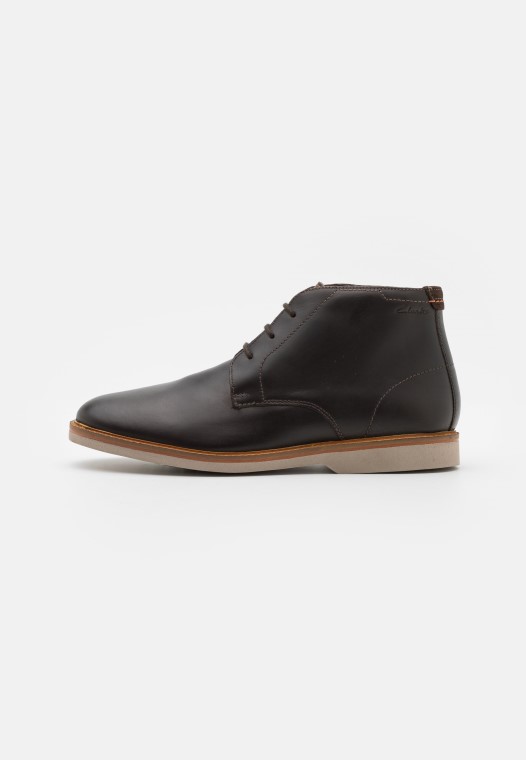 Marrón Oscuro Clarks Atticus Mid Casual Con Cordones