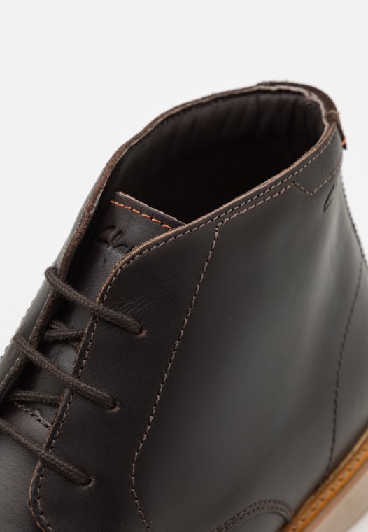 Marrón Oscuro Clarks Atticus Mid Casual Con Cordones