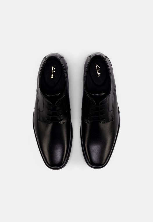 Zapatos De Cordones Negros Clarks Howard Walk