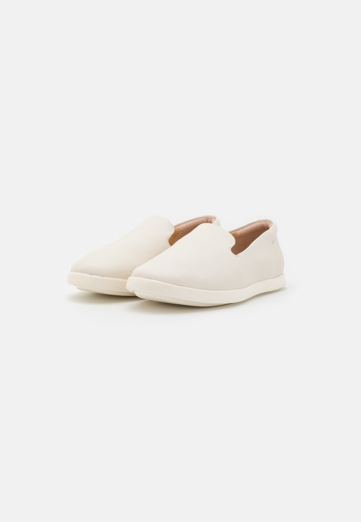 Zapatillas Sin Cordones Ace Lite Blancas Clarks