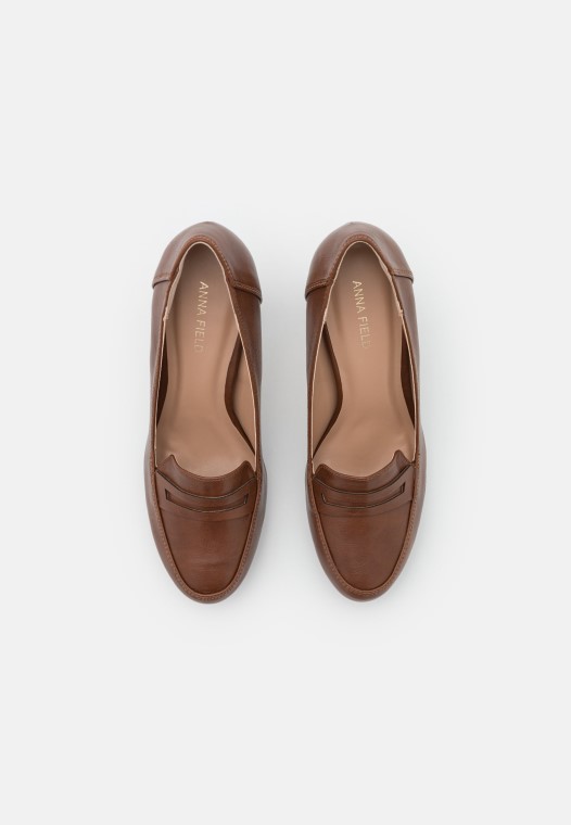 Tacos Plataforma Coñac Clarks