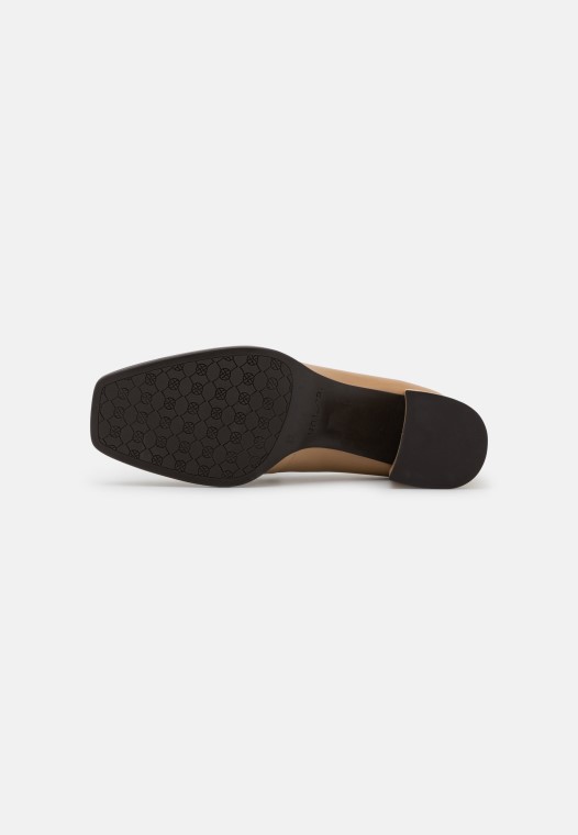 Megan Classic Tacones Clarks Arena