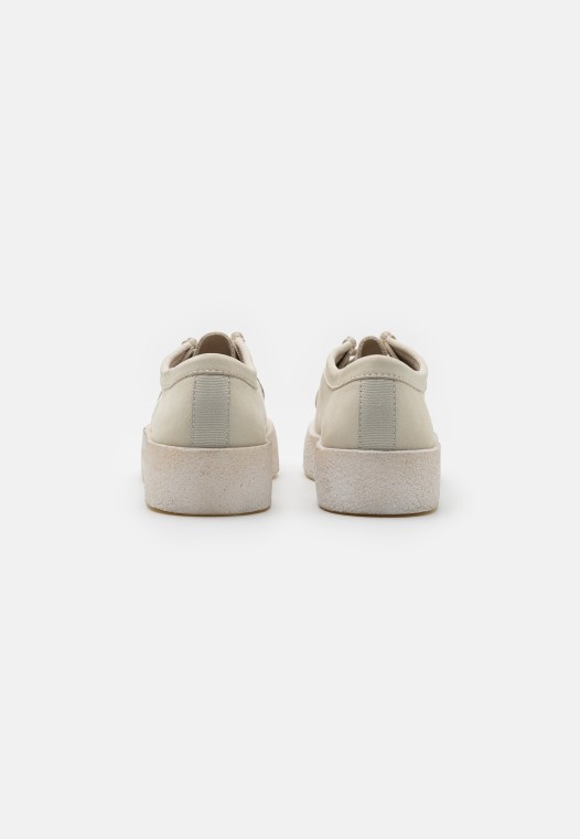 Zapatos Casuales Con Cordones Clarks Wallabee Cup