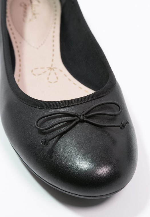 Couture Bloom Bailarinas Clarks Negro