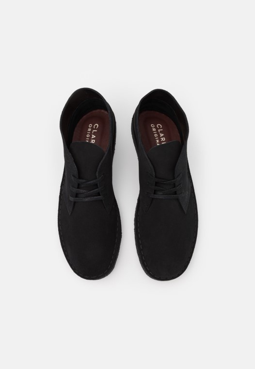 Desierto Carbón Casual Con Cordones Clarks Negro