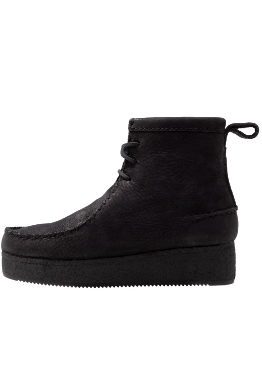 Botines Negros Con Plataforma Wallabee Hechos A Mano De Clarks