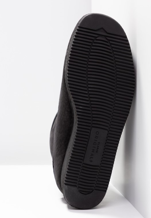 Botines Negros Con Plataforma Wallabee Hechos A Mano De Clarks