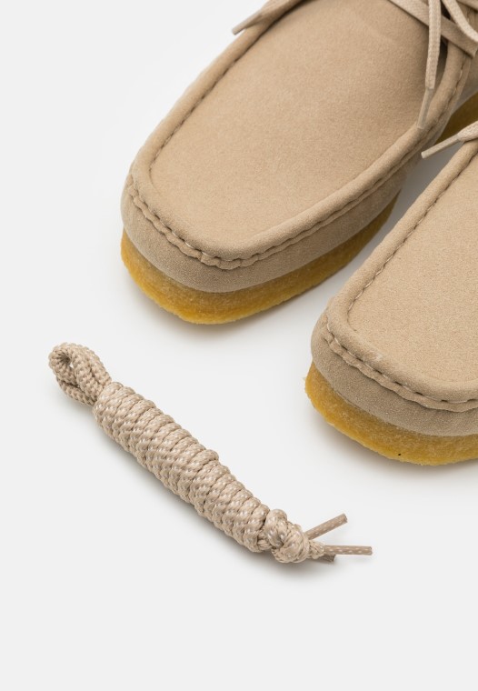 Clarks Wallabee Casual Cordones Arena