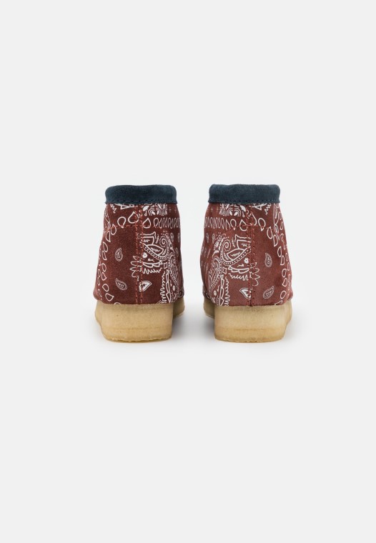 Botas Wallabee Informales De Azulejos Con Cordones Clarks