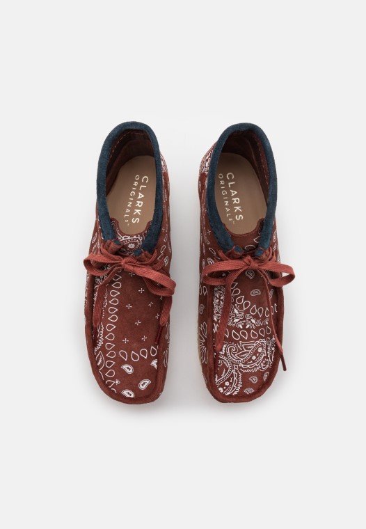 Botas Wallabee Informales De Azulejos Con Cordones Clarks