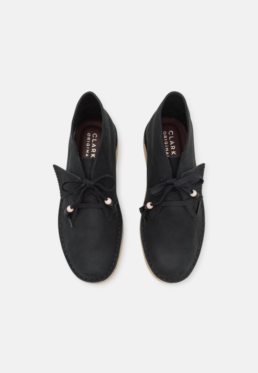 Zapatos Con Cordones Desert Carbon Black Clarks