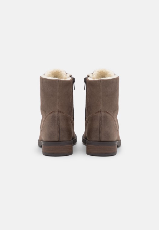 Botines Con Cordones Clarks Taupe Memi Lace