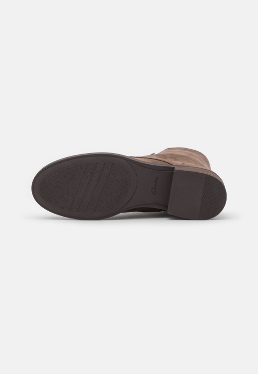 Botines Con Cordones Clarks Taupe Memi Lace