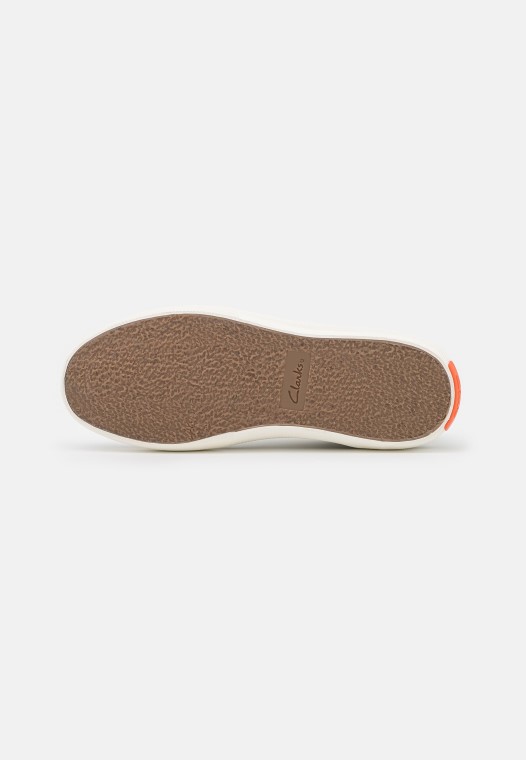 Zapatillas Blancas Clarks Aceley Con Cordones
