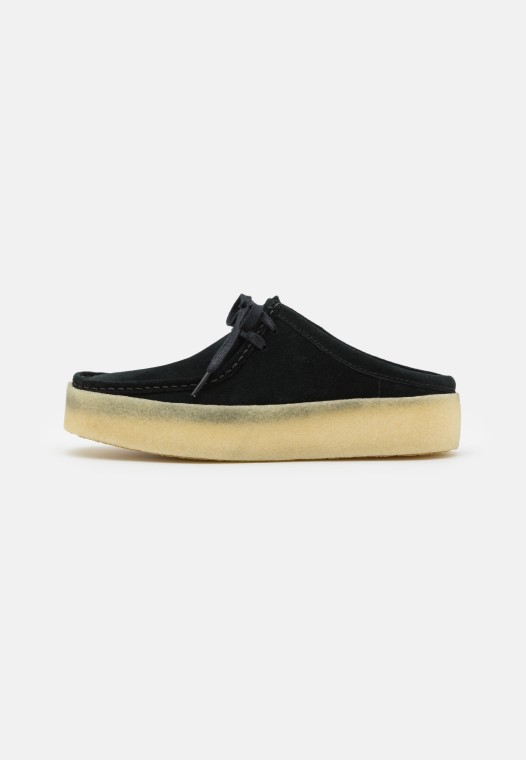 Vaso Clarks Wallabee Negro Zuecos