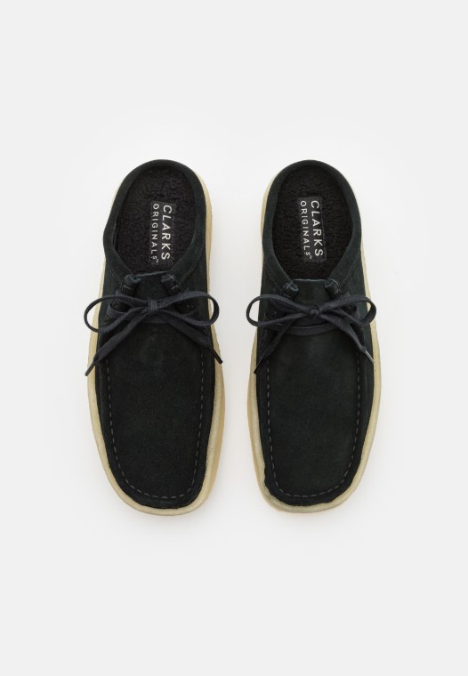 Vaso Clarks Wallabee Negro Zuecos