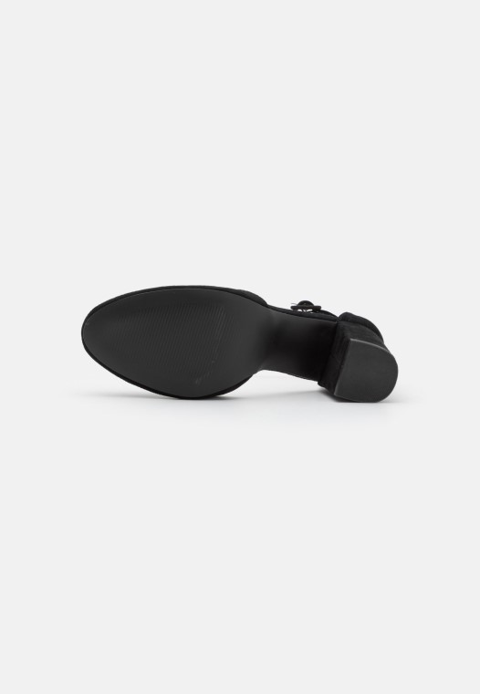 Tacos Clasicos De Cuero Negro Clarks