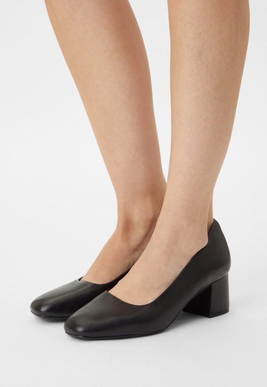 Tacones Negros Clarks Sheer Court