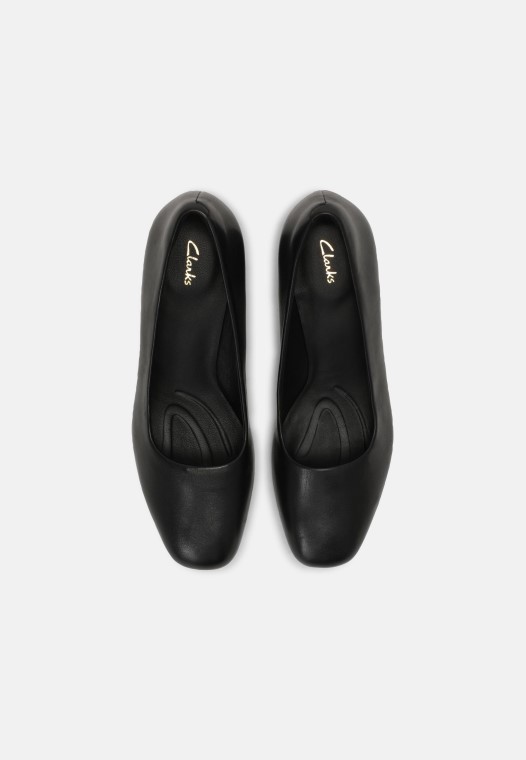 Tacones Negros Clarks Sheer Court