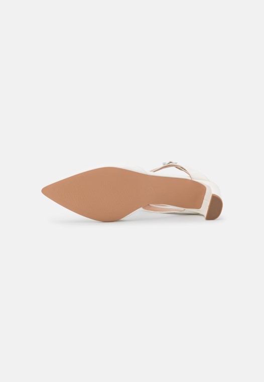 Tacones Clasicos Clarks Blancos