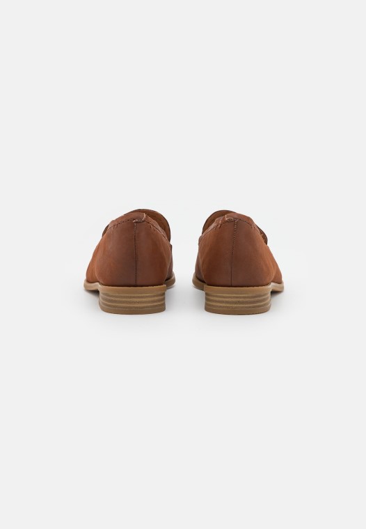 Zapatillas Sin Cordones Pure Hall Tan Clarks