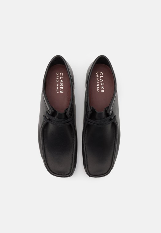 Wallabee Casual Con Cordones Negro Clarks