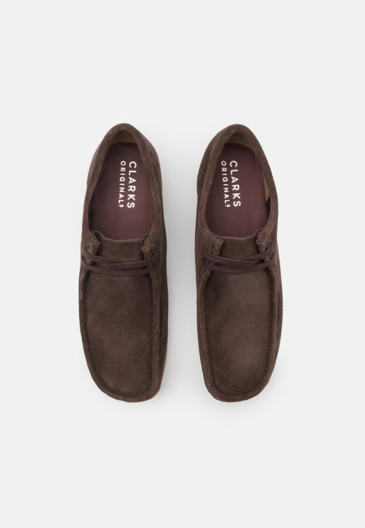 Wallabee Casual Con Cordones Clarks Marrón Oscuro