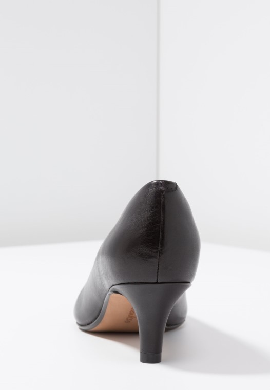 Negro Clarks Linvale Jerica Tacones Clásicos