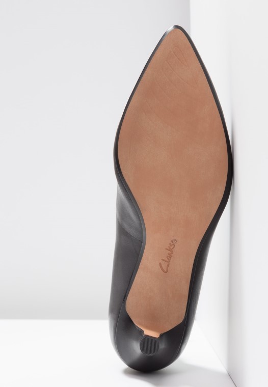 Negro Clarks Linvale Jerica Tacones Clásicos