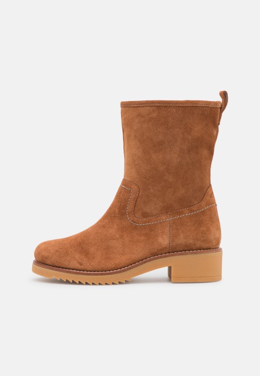 Clarks Marrón Oscuro Eden Mid Hi Botas Clásicas Al Tobillo