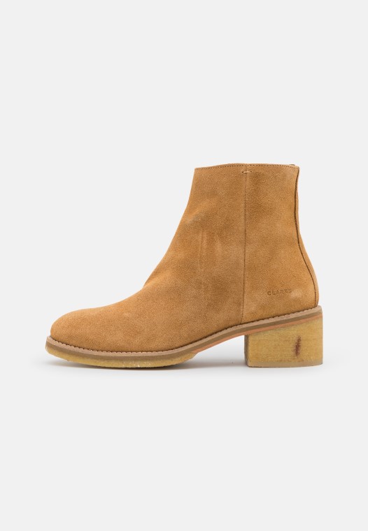 Botines Clarks Amara Classic Tostados