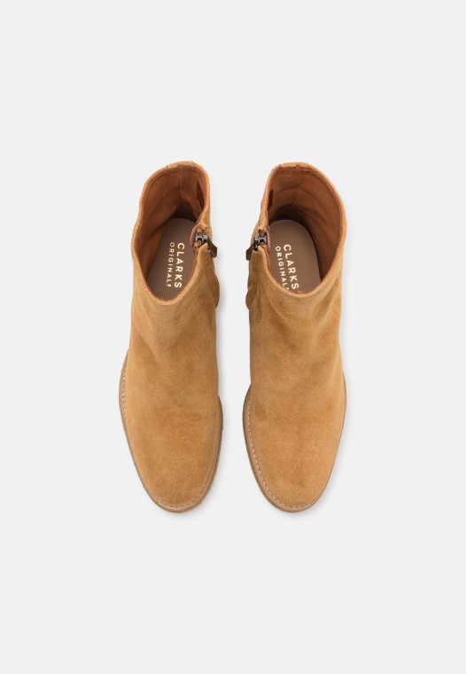Botines Clarks Amara Classic Tostados