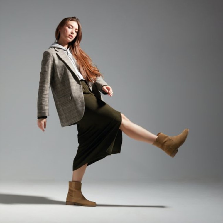 Memi Mid Tan Suede Clarks Tan Suede