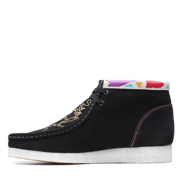 Botas Clarks Wallabee Negras Bordadas