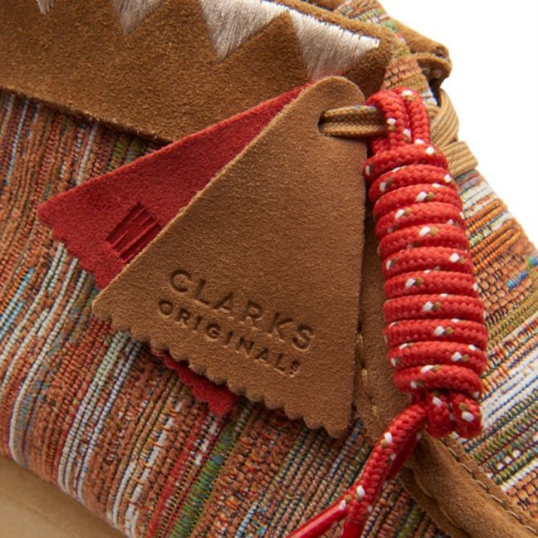 Bota Wallabee Tela Jengibre Tela Clarks Jengibre