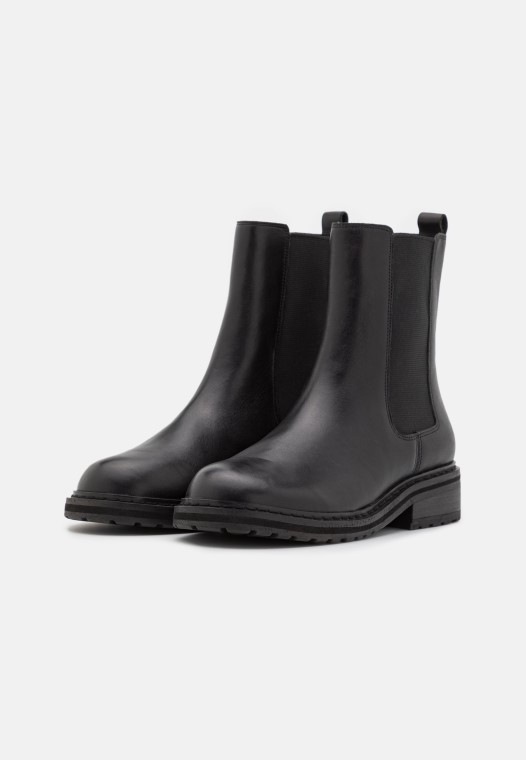 Negro Clarks Tilam Chelsea Botines Clásicos
