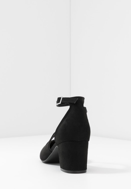 Tacones Clasicos Clarks Negros